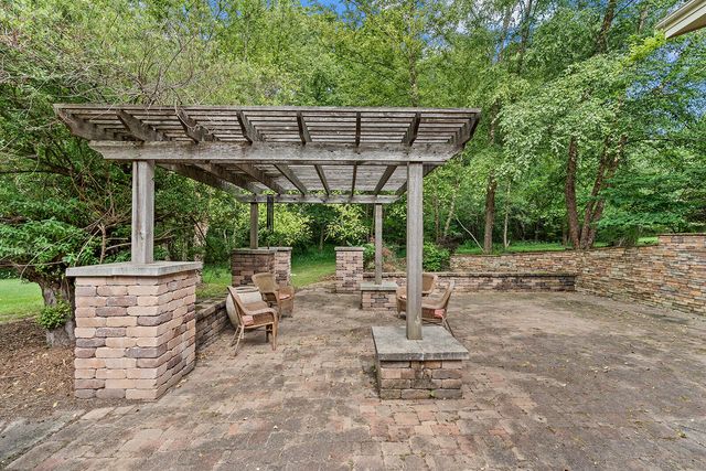 3248 S Farm Road 203, Springfield, MO 65809