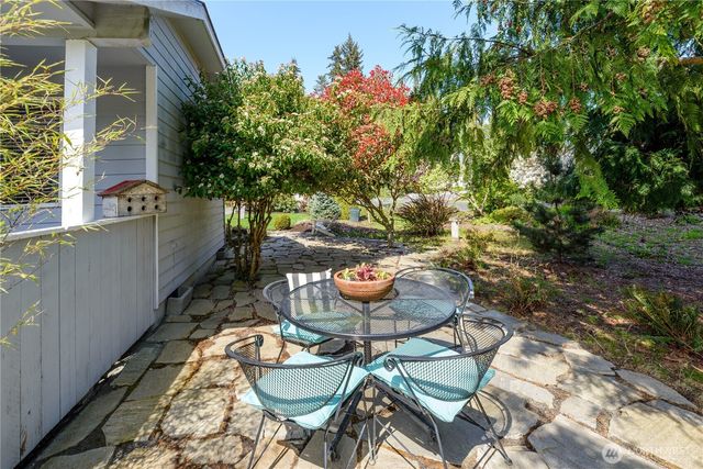 113 Fairway Place, Sequim, WA 98382