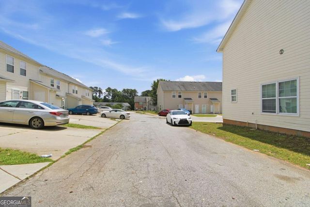 8569 Thomas Road, Riverdale, GA 30274