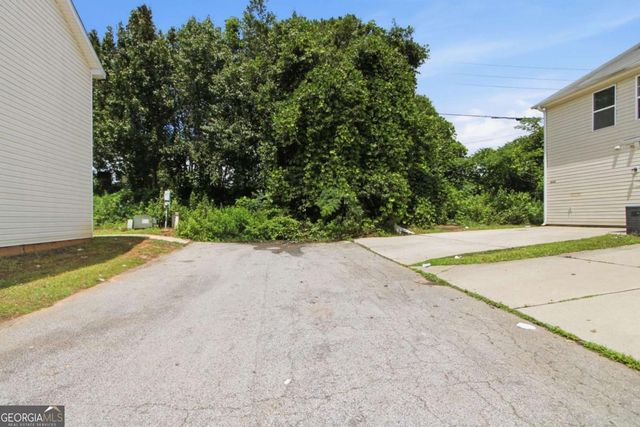 8569 Thomas Road, Riverdale, GA 30274