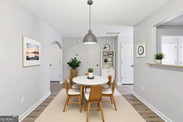 8569 Thomas Road, Riverdale, GA 30274