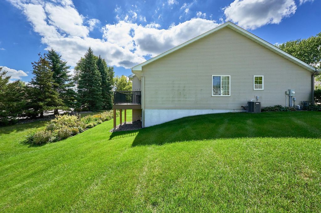 8469 Powers Place, Chanhassen, MN 55317 — photo 4