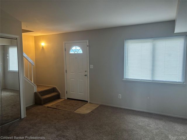 41223 S Woodbury Green Drive, Van Buren Charter Township, MI 48111