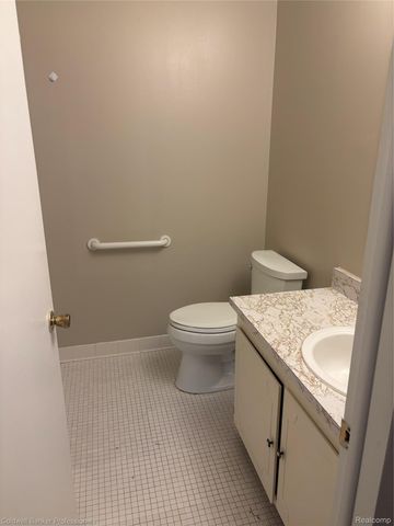 41223 S Woodbury Green Drive, Van Buren Charter Township, MI 48111