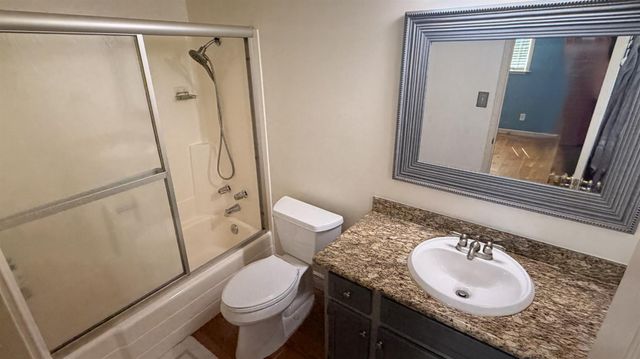 2988 Golden Gate Dr, San Andreas, CA 95249