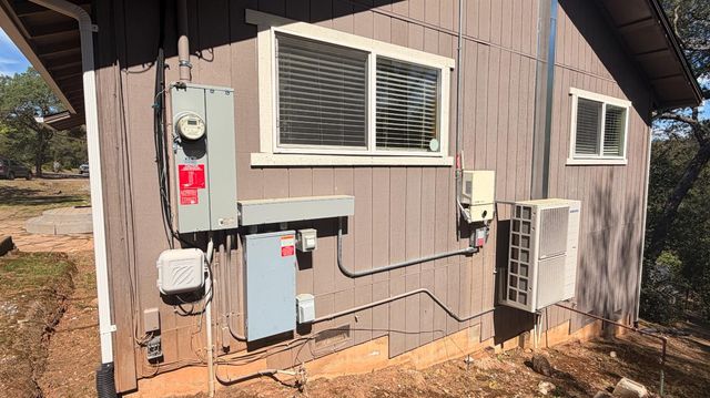 2988 Golden Gate Dr, San Andreas, CA 95249