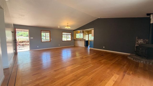 2988 Golden Gate Dr, San Andreas, CA 95249