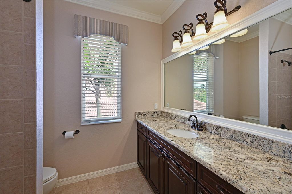 Image 19 of property listing at 210 WINDING RIVER TRAIL, Bradenton, FL 34212