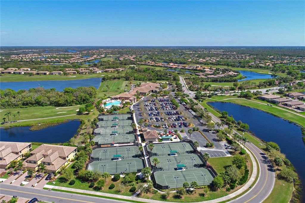 Image 42 of property listing at 210 WINDING RIVER TRAIL, Bradenton, FL 34212