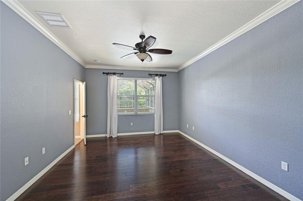 Image 10 of property listing at 210 WINDING RIVER TRAIL, Bradenton, FL 34212