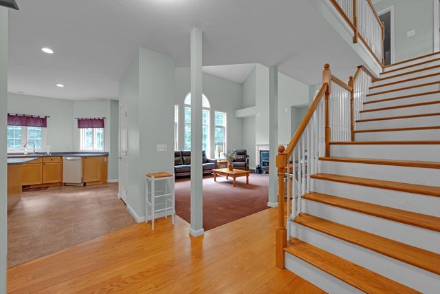 16 Lindsey Ln, Charlton, MA 01507