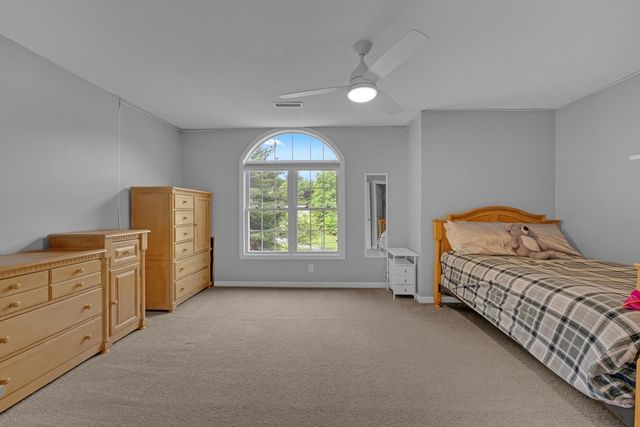 16 Lindsey Ln, Charlton, MA 01507