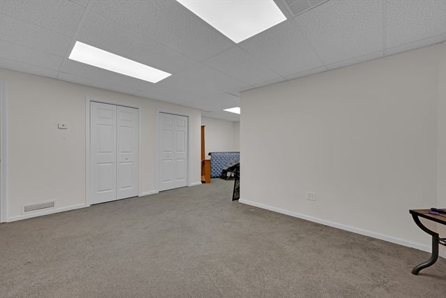 16 Lindsey Ln, Charlton, MA 01507