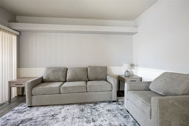 8400 White Eagle Avenue 102, Las Vegas, NV 89145