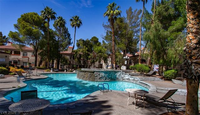 8400 White Eagle Avenue 102, Las Vegas, NV 89145
