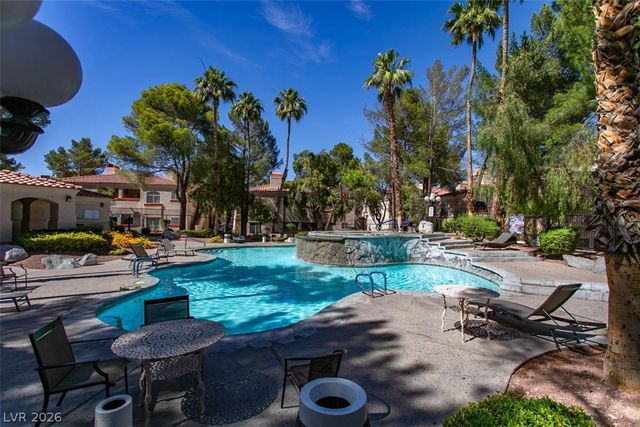 8400 White Eagle Avenue 102, Las Vegas, NV 89145