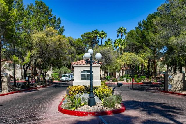 8400 White Eagle Avenue 102, Las Vegas, NV 89145