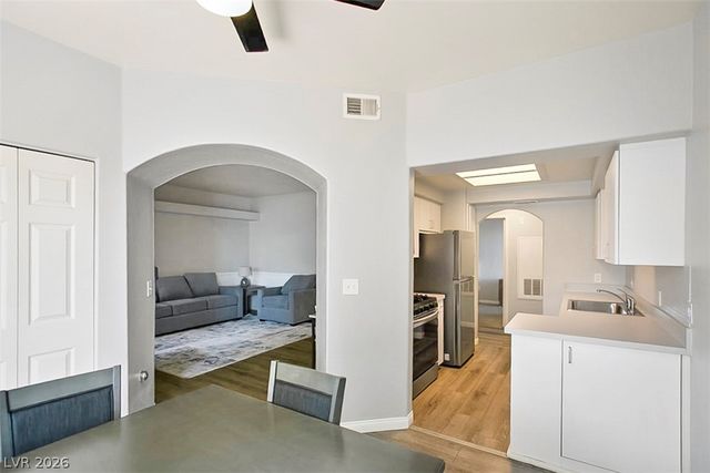 8400 White Eagle Avenue 102, Las Vegas, NV 89145