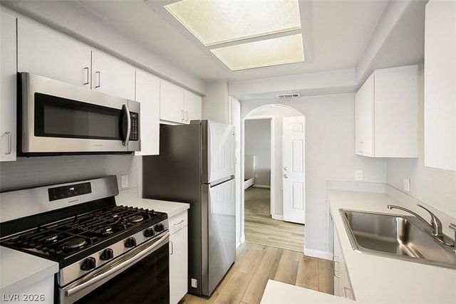 8400 White Eagle Avenue 102, Las Vegas, NV 89145