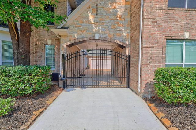 13726 Magnolia Manor Drive, Cypress, TX 77429