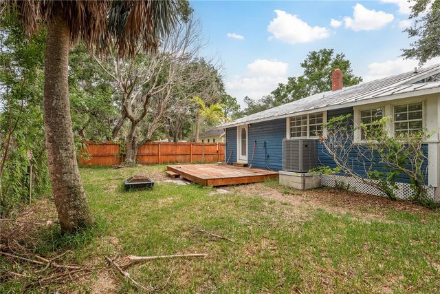 49 W BOYER STREET, Tarpon Springs, FL 34689