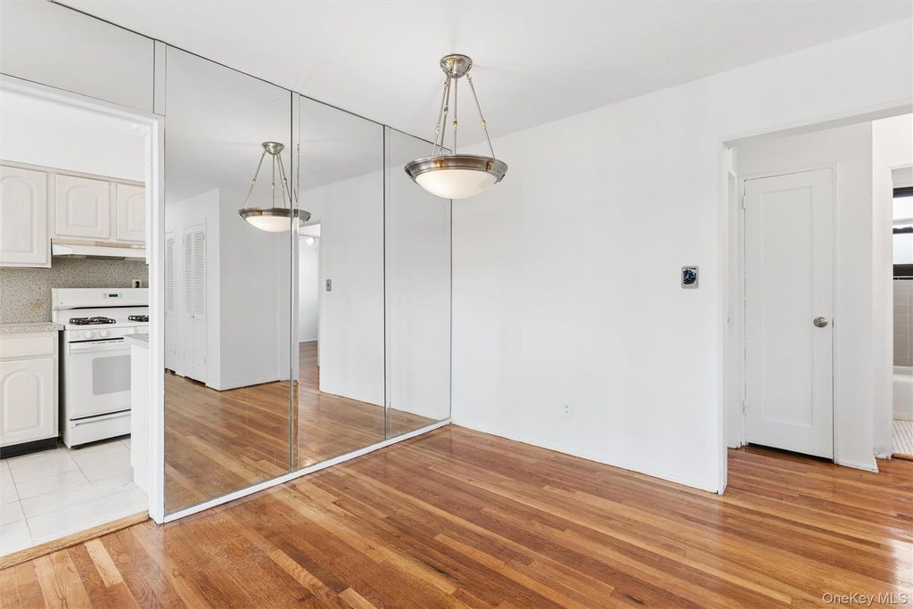 15-35 160 Street 6-160, Whitestone, NY 11357 — photo 3