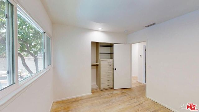 8462 Kirkwood Drive, Los Angeles, CA 90046