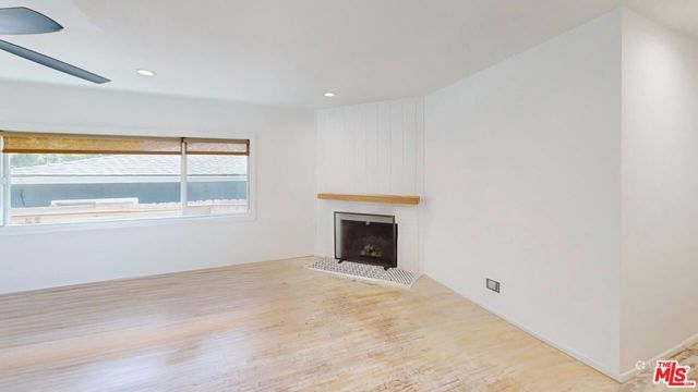 8462 Kirkwood Drive, Los Angeles, CA 90046