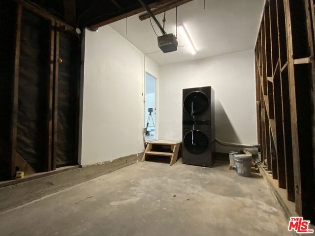 8462 Kirkwood Drive, Los Angeles, CA 90046
