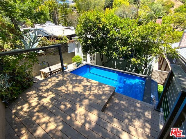 8462 Kirkwood Drive, Los Angeles, CA 90046