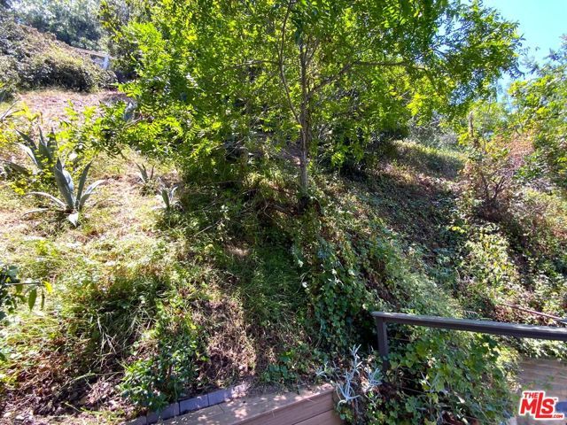 8462 Kirkwood Drive, Los Angeles, CA 90046