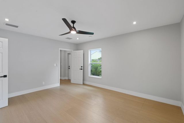 275 NE 16th Street, Delray Beach, FL 33444