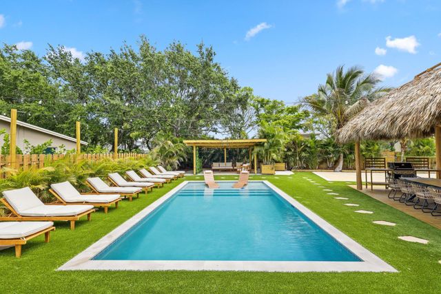 275 NE 16th Street, Delray Beach, FL 33444