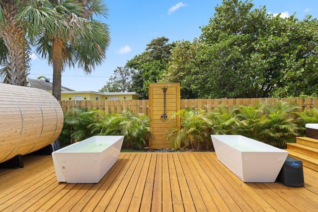 275 NE 16th Street, Delray Beach, FL 33444