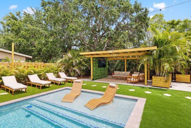 275 NE 16th Street, Delray Beach, FL 33444