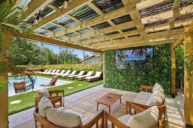 275 NE 16th Street, Delray Beach, FL 33444