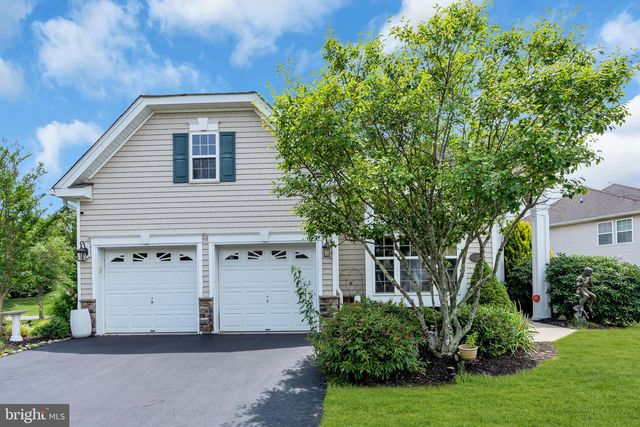 11 MULBERRY DR, Manahawkin, NJ 08050