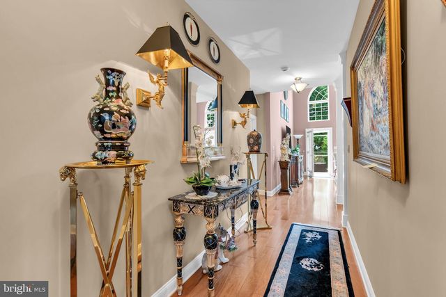 11 MULBERRY DR, Manahawkin, NJ 08050