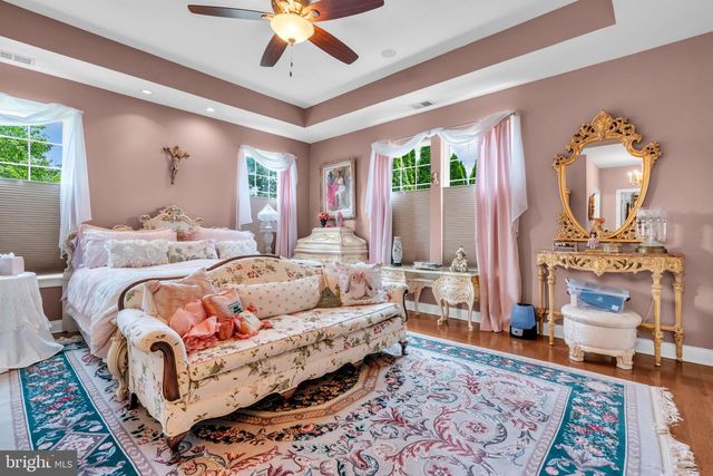 11 MULBERRY DR, Manahawkin, NJ 08050
