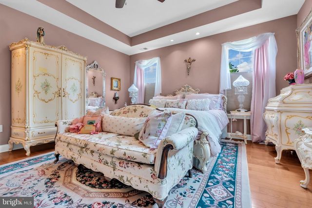 11 MULBERRY DR, Manahawkin, NJ 08050