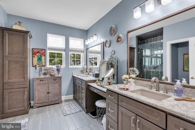 11 MULBERRY DR, Manahawkin, NJ 08050