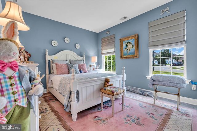 11 MULBERRY DR, Manahawkin, NJ 08050