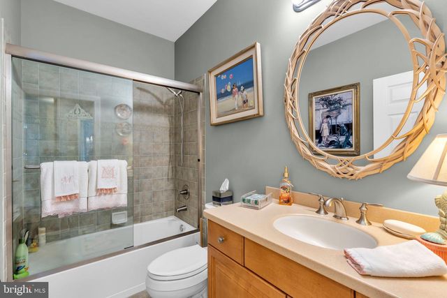 11 MULBERRY DR, Manahawkin, NJ 08050