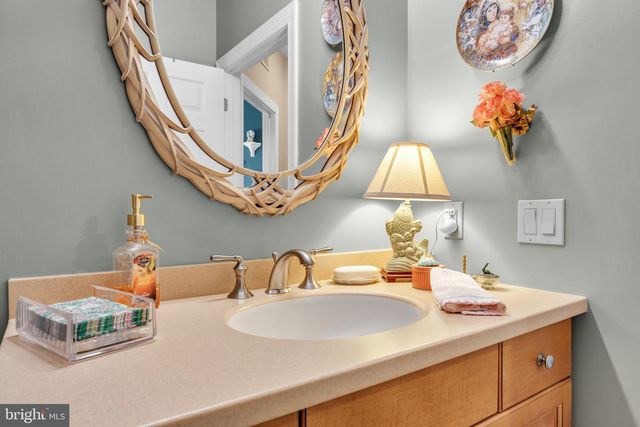 11 MULBERRY DR, Manahawkin, NJ 08050