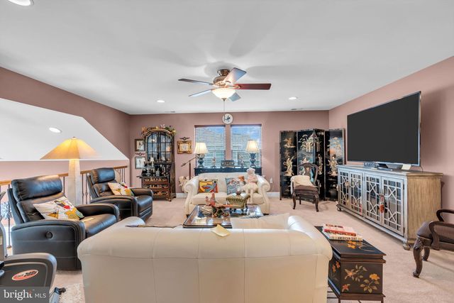 11 MULBERRY DR, Manahawkin, NJ 08050