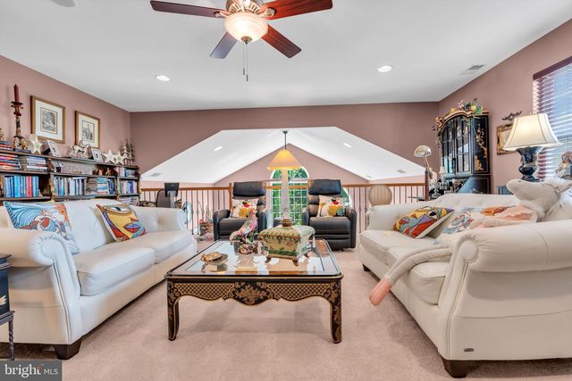 11 MULBERRY DR, Manahawkin, NJ 08050
