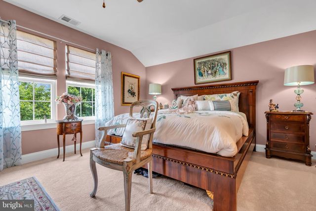 11 MULBERRY DR, Manahawkin, NJ 08050