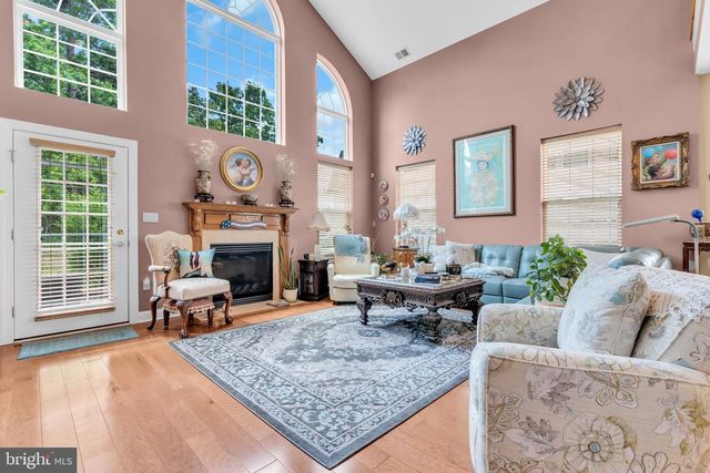 11 MULBERRY DR, Manahawkin, NJ 08050