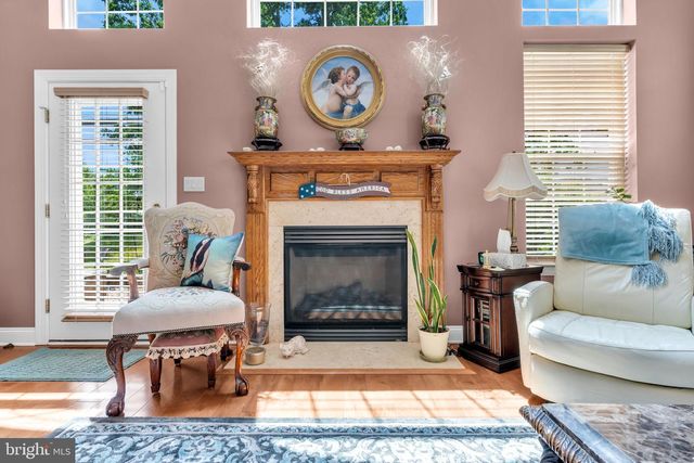 11 MULBERRY DR, Manahawkin, NJ 08050