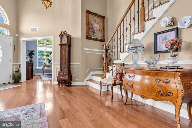 11 MULBERRY DR, Manahawkin, NJ 08050